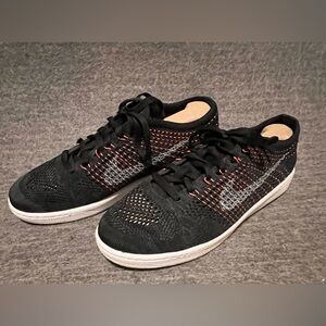 Nike Women’s Tennis Classic Ultra Flyknit